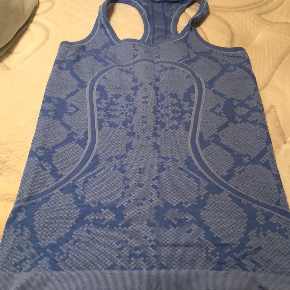 Lululemon tank top size 4